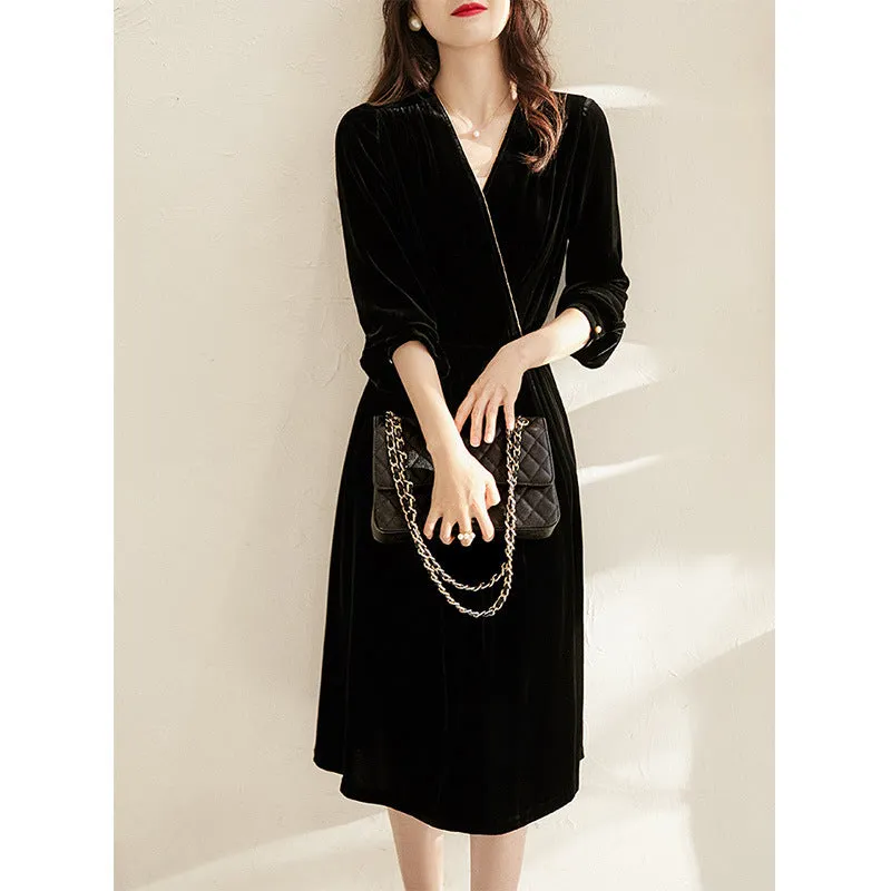 2025 Early spring temperament war dress, silk velvet high-end little black dress  new women's mulberry silk Hepburn dress