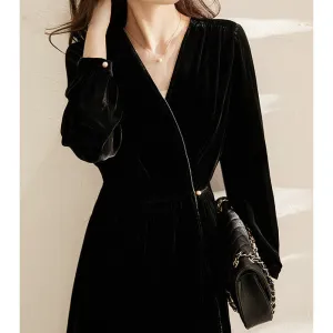 2025 Early spring temperament war dress, silk velvet high-end little black dress  new women's mulberry silk Hepburn dress