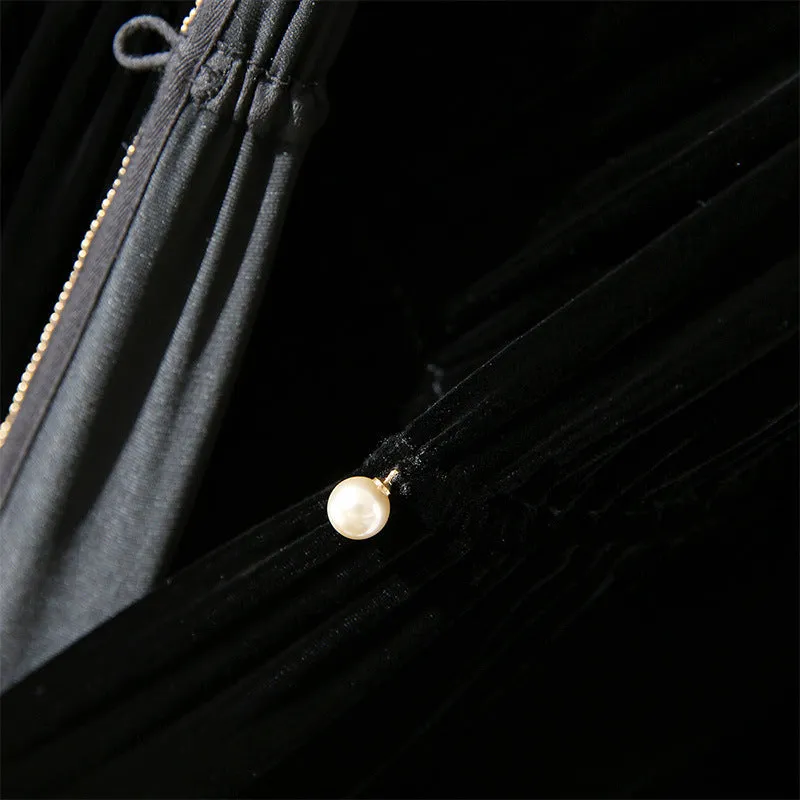 2025 Early spring temperament war dress, silk velvet high-end little black dress  new women's mulberry silk Hepburn dress
