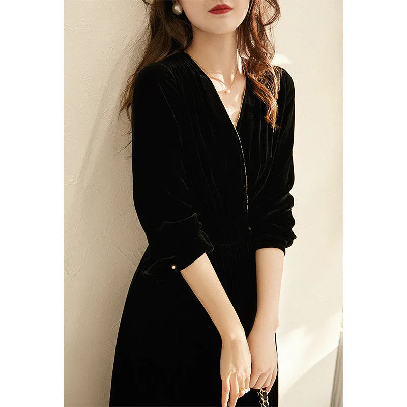 2025 Early spring temperament war dress, silk velvet high-end little black dress  new women's mulberry silk Hepburn dress