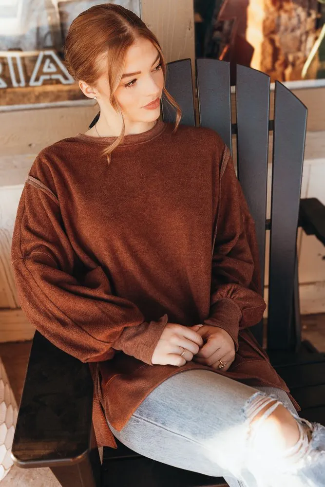 Chestnut Reverse-Seam Oversized Sweatshirt DZ25A029