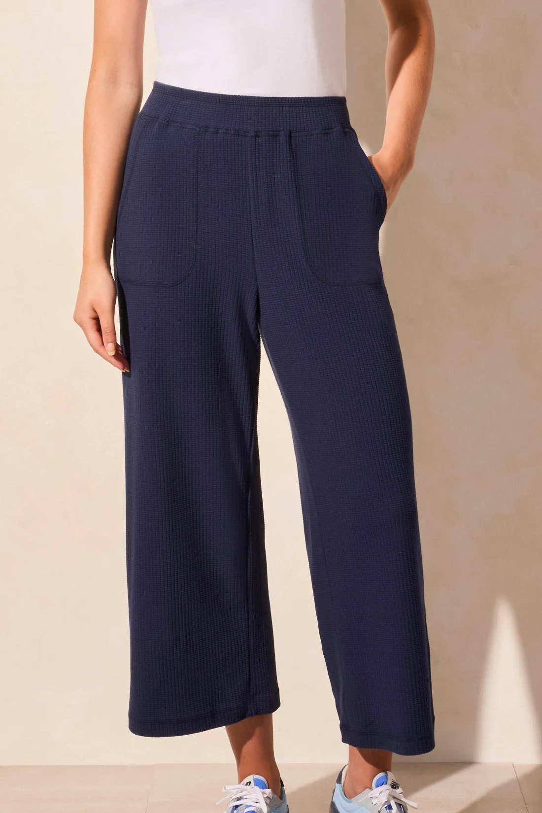 Pull On Capri - Jet Blue