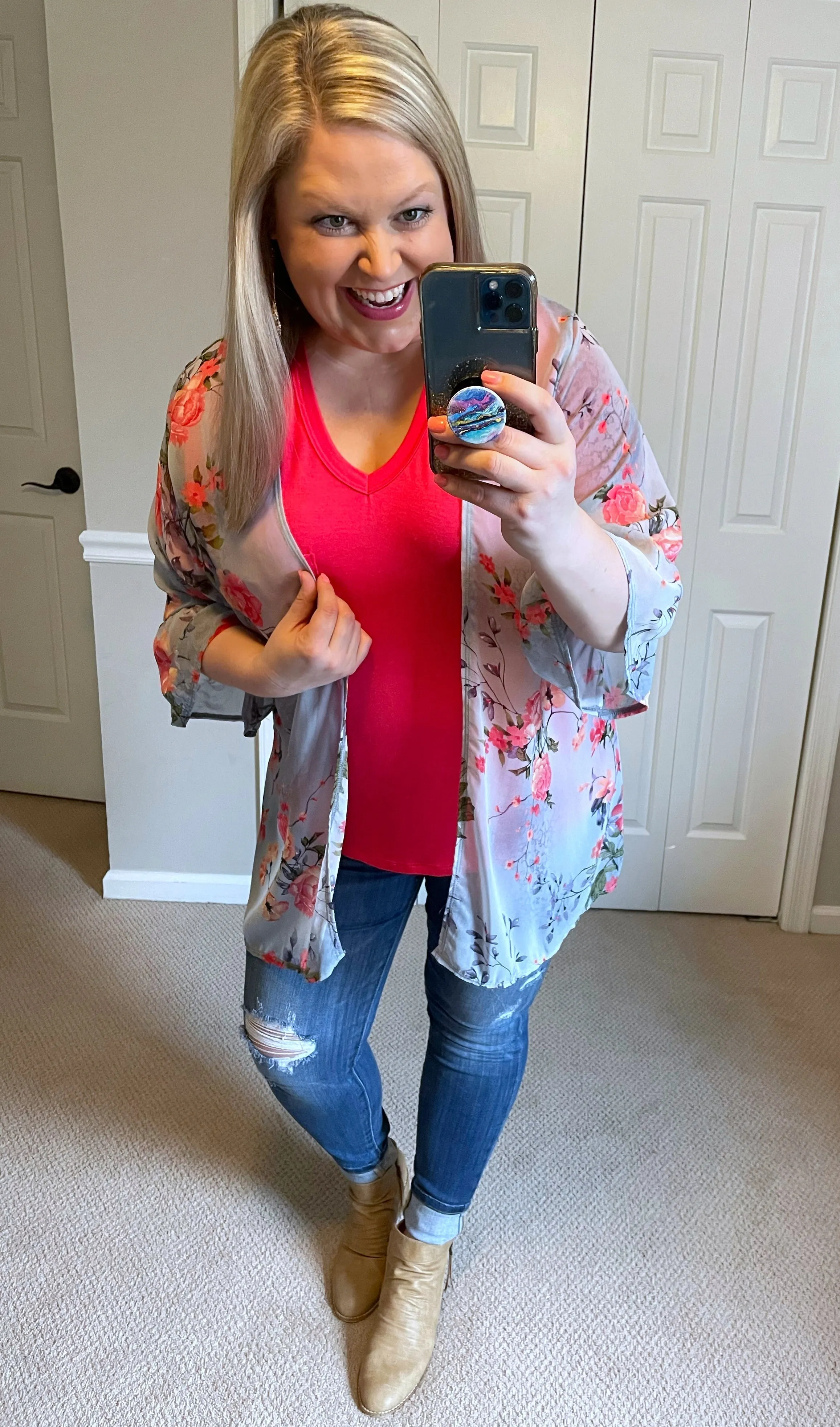 Ruffle-Sleeved Floral Cardigan in Light Grey