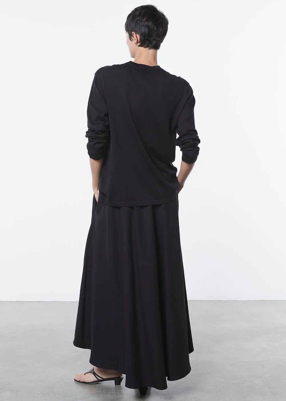 Silk Knit Long Sleeve Tee in Black