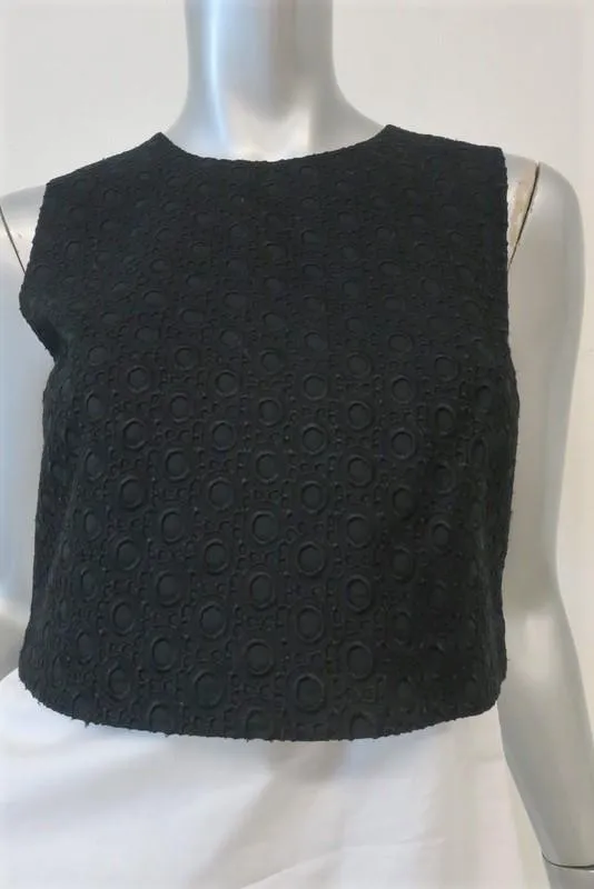 Theory Top Yuranda Black/White Eyelet Size Petite Sleeveless Blouse