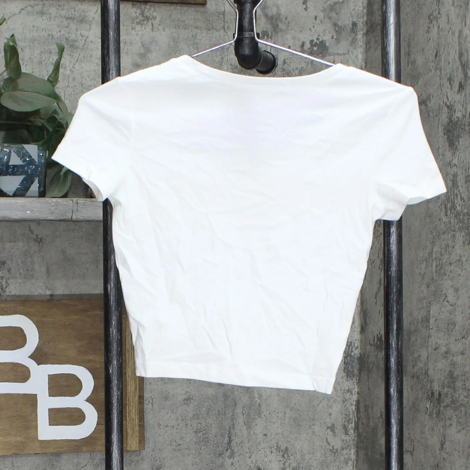 Wild Fable Women's Short Sleeve V-Neck T-Shirt 1644fb401a06b0