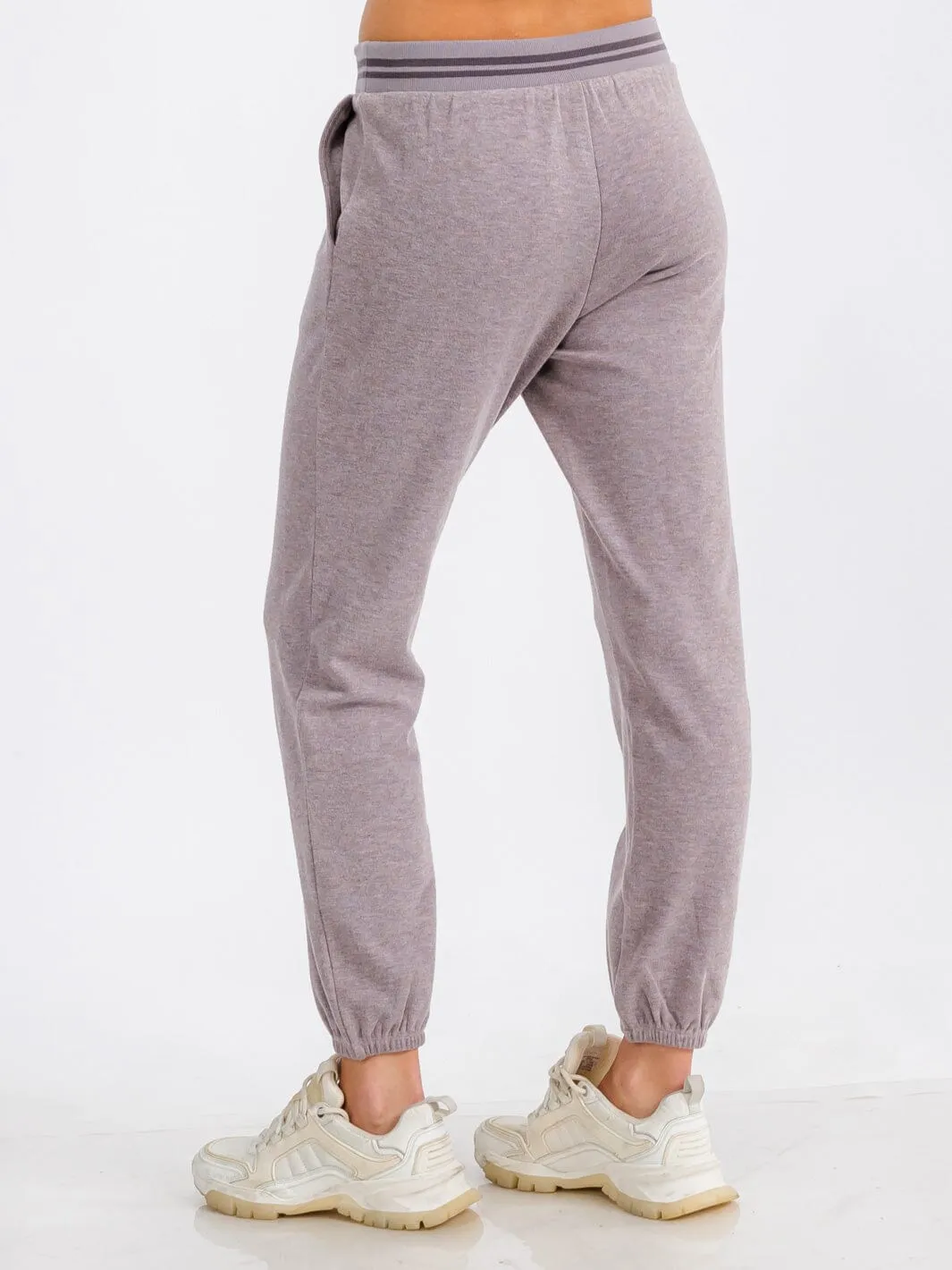 WOMEN'S ELASTIC WAIST FRONT POCKET JOGGER SWEATPANTS