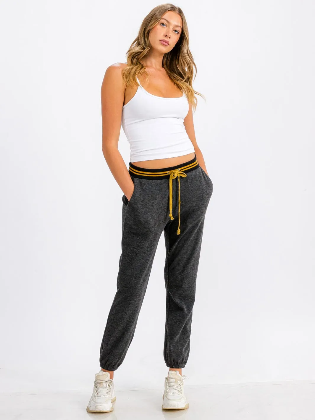 WOMEN'S ELASTIC WAIST FRONT POCKET JOGGER SWEATPANTS