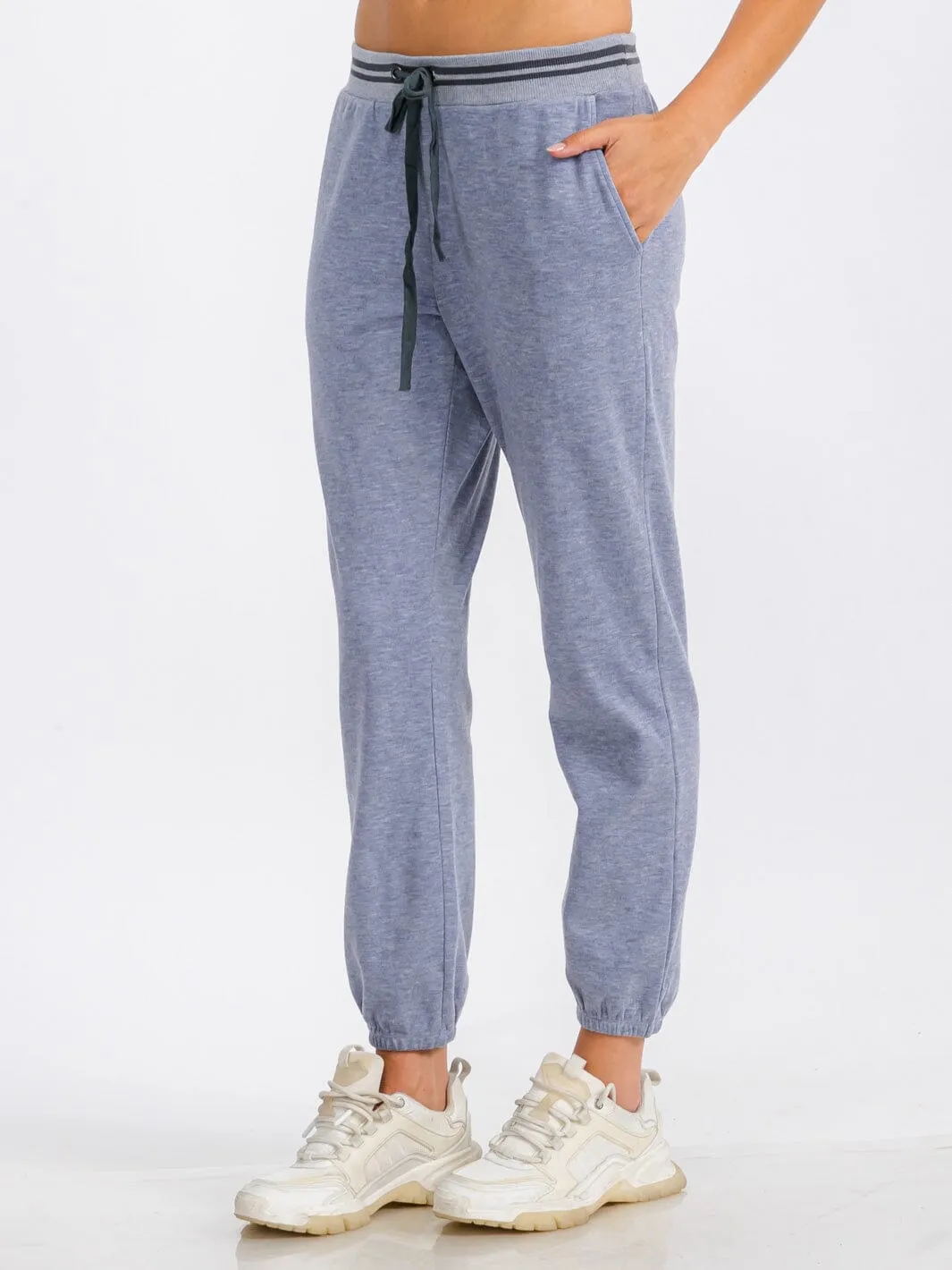 WOMEN'S ELASTIC WAIST FRONT POCKET JOGGER SWEATPANTS