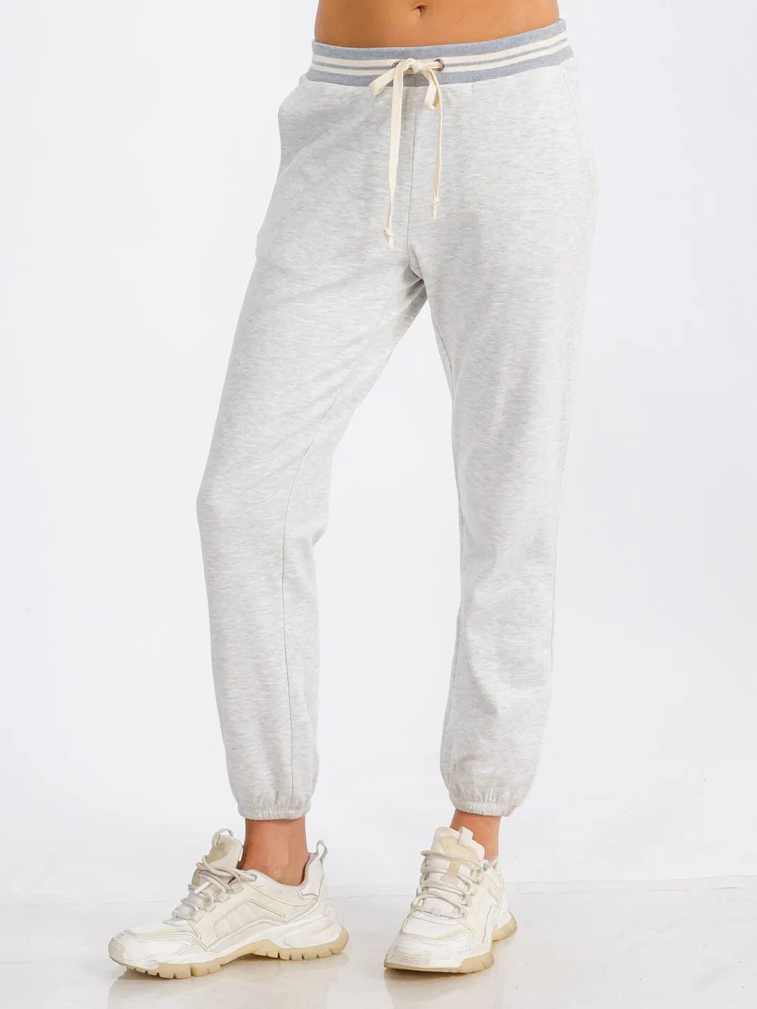 WOMEN'S ELASTIC WAIST FRONT POCKET JOGGER SWEATPANTS