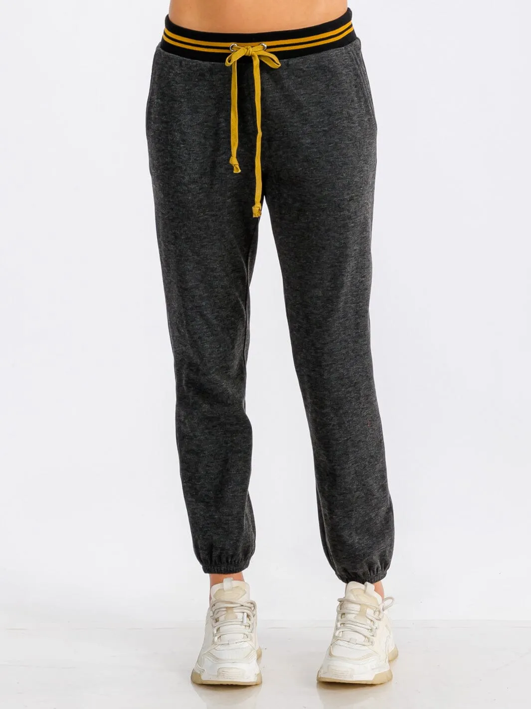 WOMEN'S ELASTIC WAIST FRONT POCKET JOGGER SWEATPANTS