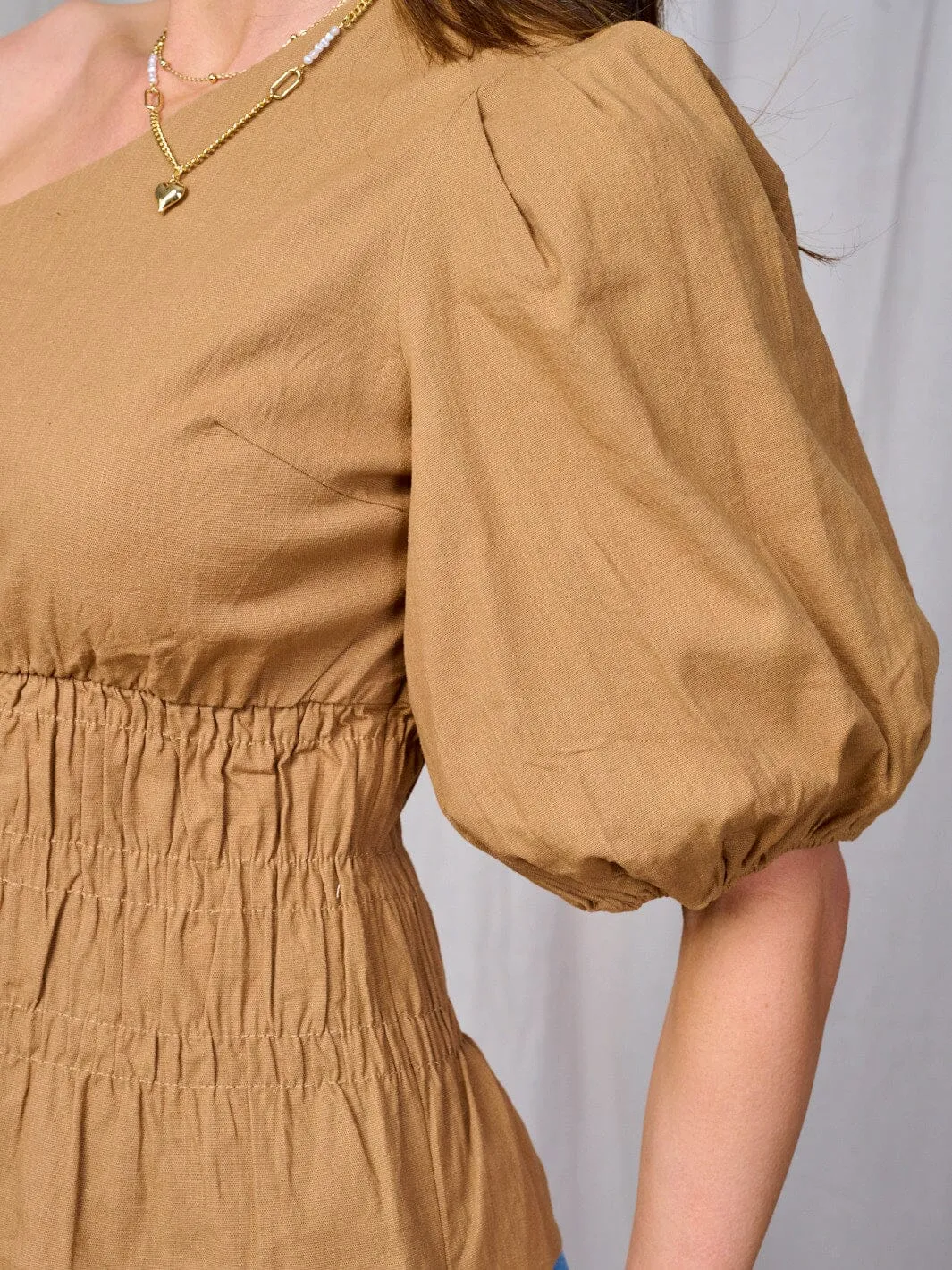 WOMEN'S ONE SHOULDER SMOCK WAIST TOP